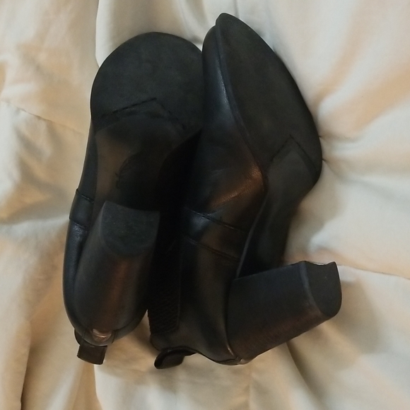 Ugg Black size 9 ankle boots - Picture 9 of 12